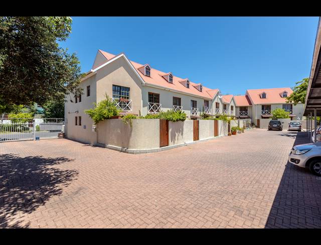 2 BEDROOM HOUSE SOLD IN HARFIELD VILLAGE